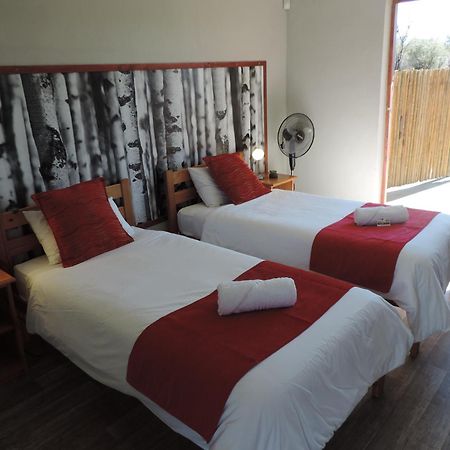 Teri-Lemveli Lodge Beaufort West Exteriér fotografie