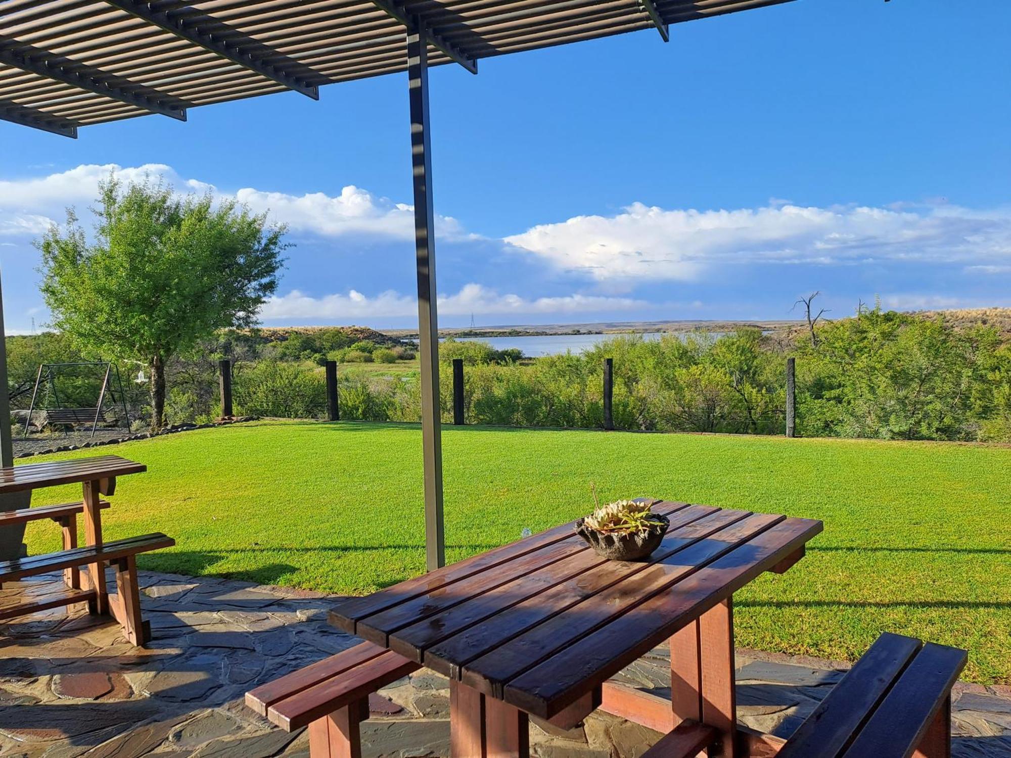 Teri-Lemveli Lodge Beaufort West Exteriér fotografie