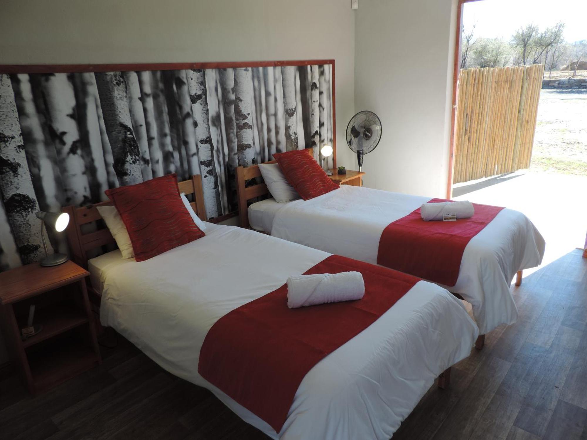 Teri-Lemveli Lodge Beaufort West Exteriér fotografie
