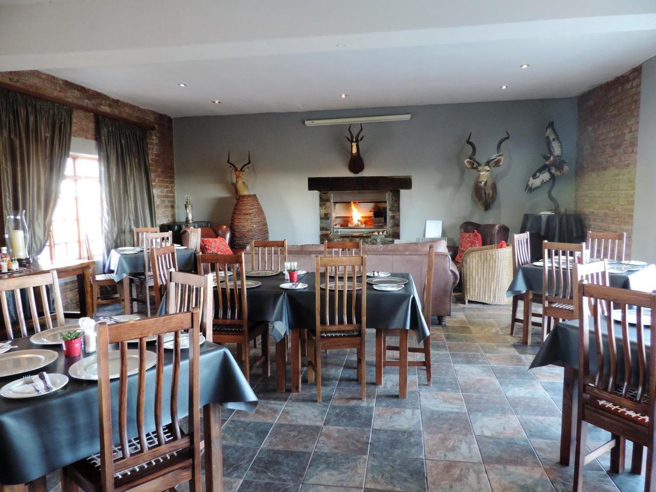 Teri-Lemveli Lodge Beaufort West Exteriér fotografie