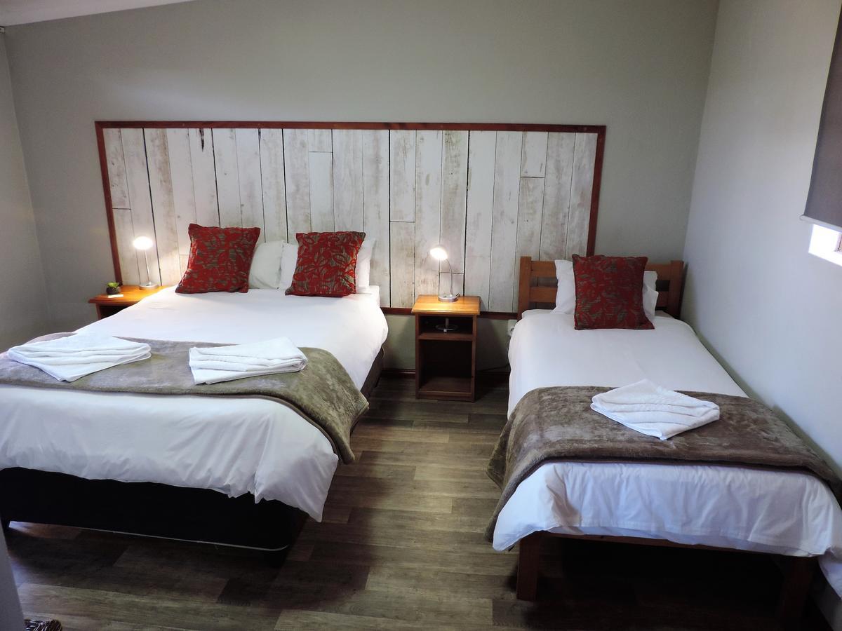 Teri-Lemveli Lodge Beaufort West Exteriér fotografie