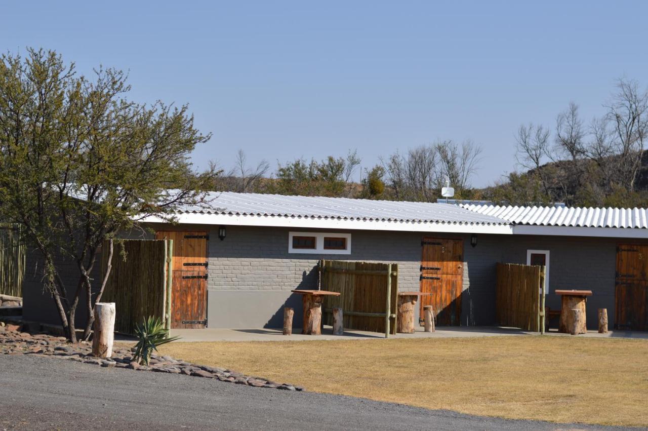 Teri-Lemveli Lodge Beaufort West Exteriér fotografie