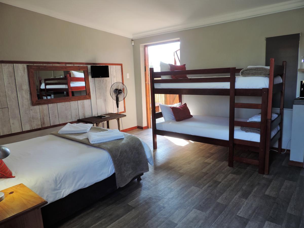 Teri-Lemveli Lodge Beaufort West Exteriér fotografie